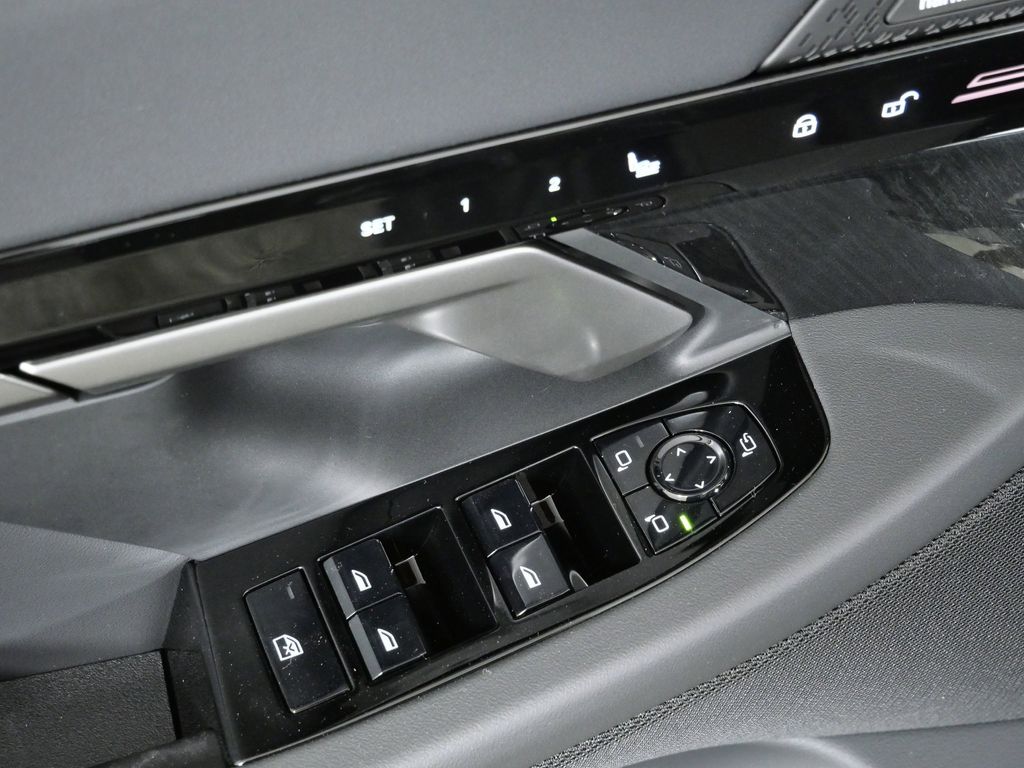 Thumbnail: 2026 BMW 5 Series - 34