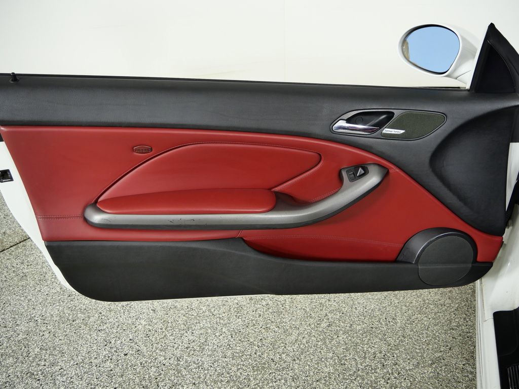 Thumbnail: 2004 BMW M3 - 27