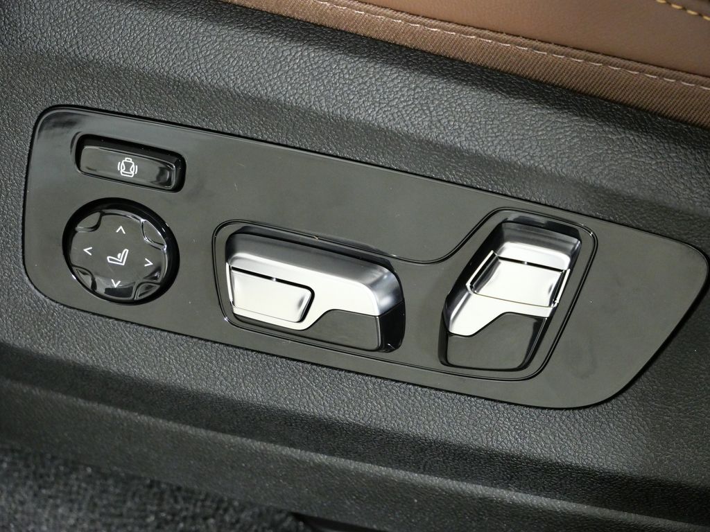 Thumbnail: 2026 BMW X5 - 39