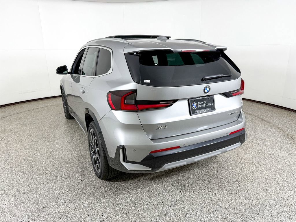 Thumbnail: 2025 BMW X1 - 13