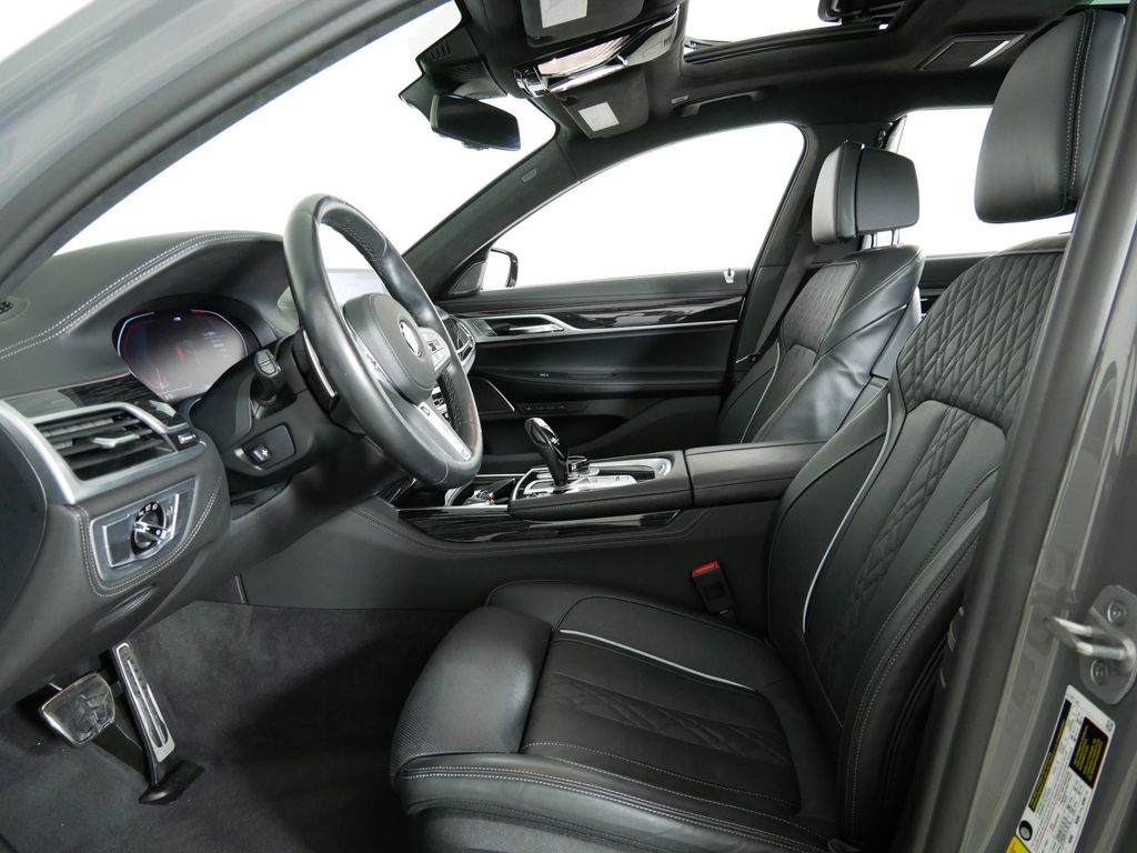 2022 BMW 7 Series 750i xDrive 35