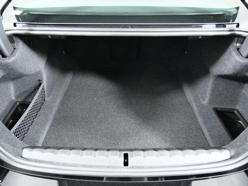 Thumbnail: 2025 BMW 4 Series - 26