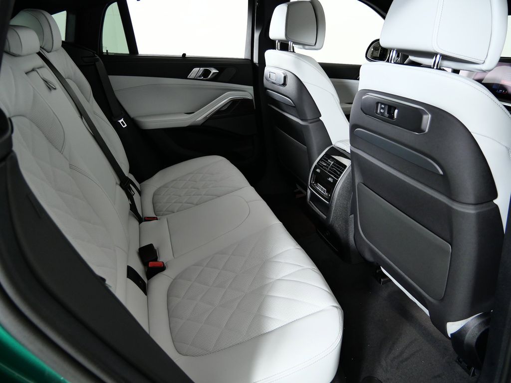 Thumbnail: 2026 BMW X6 - 26