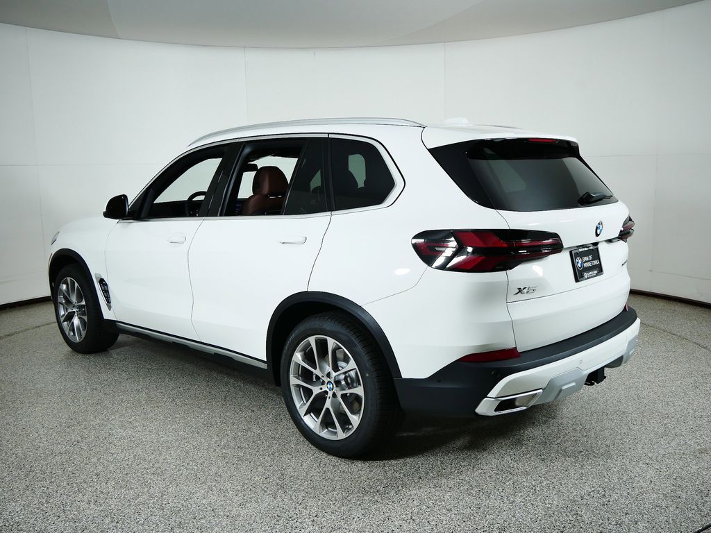 Thumbnail: 2026 BMW X5 - 13