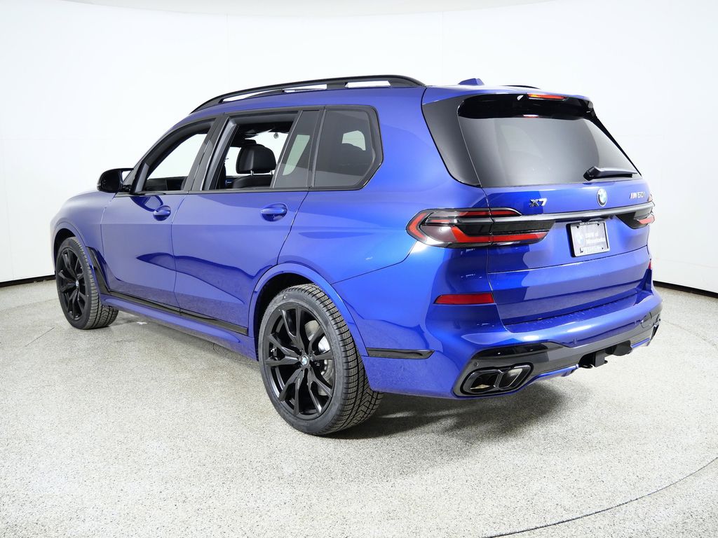 Thumbnail: 2026 BMW X7 - 14