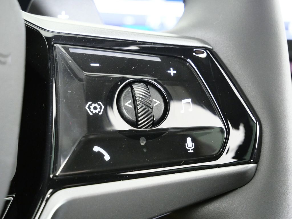 Thumbnail: 2026 BMW 5 Series - 39