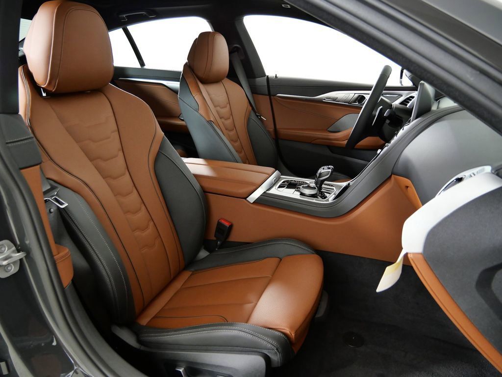 Thumbnail: 2026 BMW 8 Series - 23