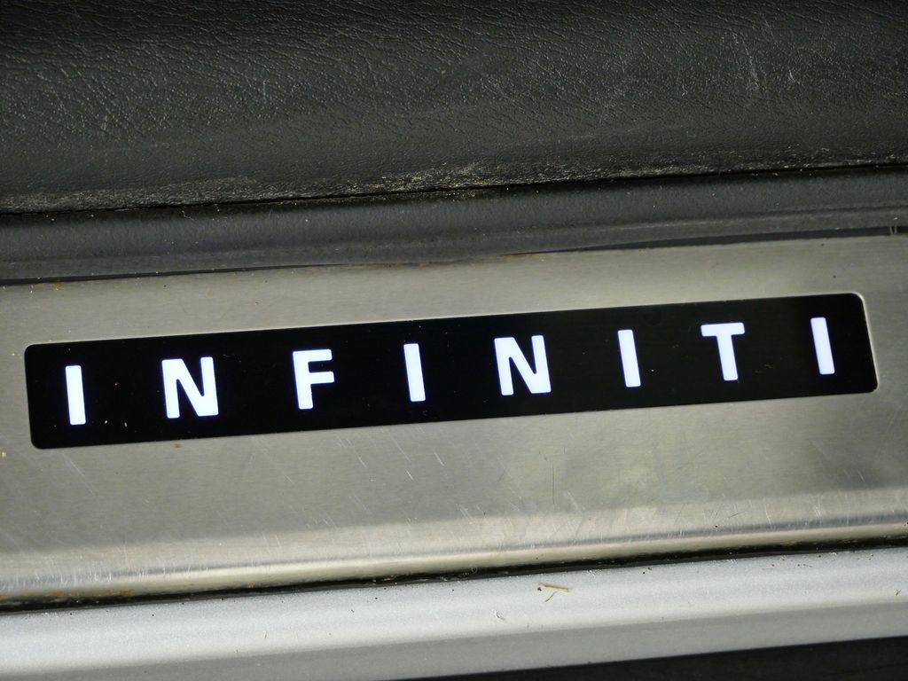 Thumbnail: 2015 INFINITI QX80 - 24