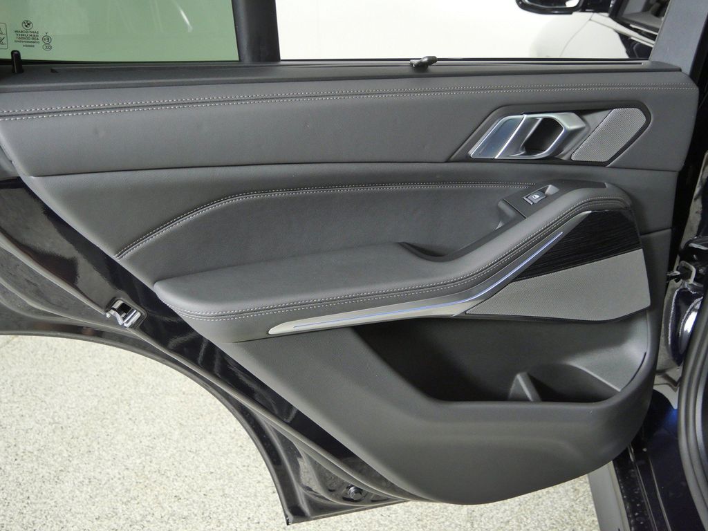 Thumbnail: 2026 BMW X5 - 31
