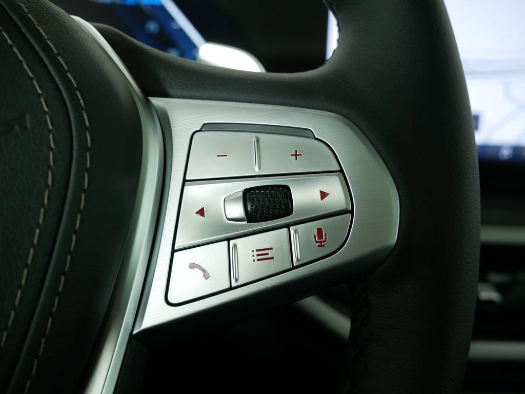 Thumbnail: 2026 BMW X7 - 40