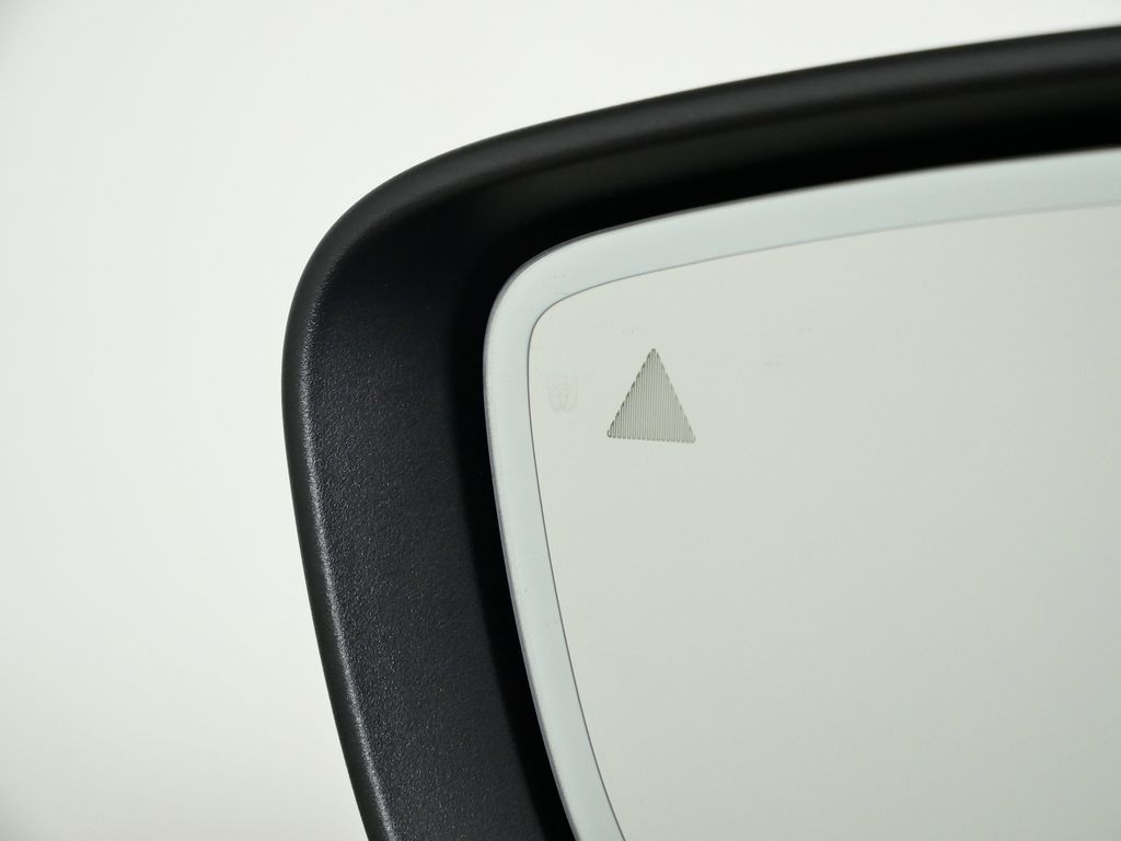 Thumbnail: 2026 BMW 3 Series - 36