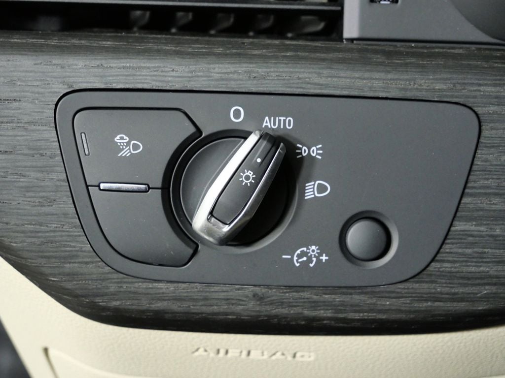 Thumbnail: 2021 Audi A4 - 40