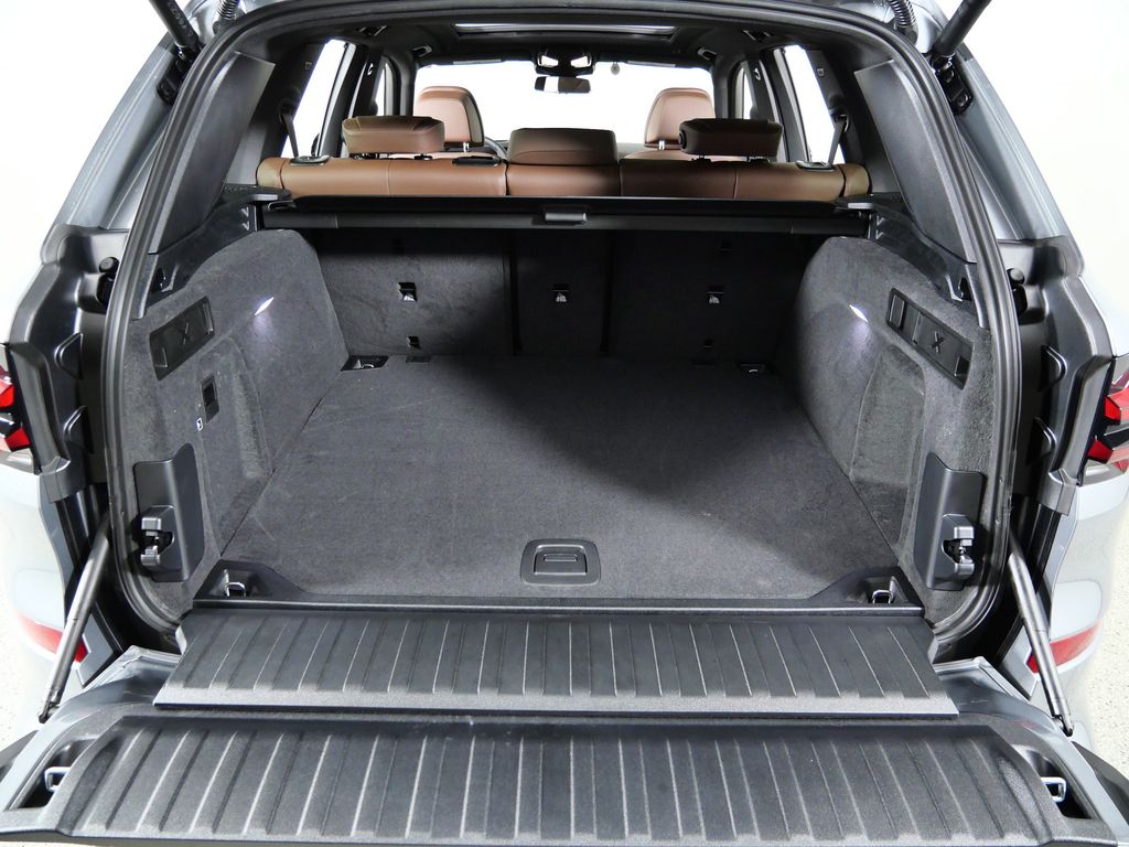 Thumbnail: 2026 BMW X5 - 28