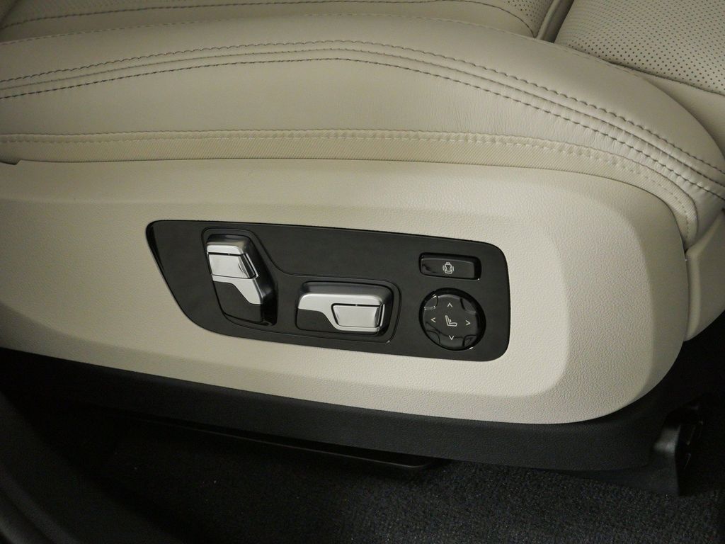 Thumbnail: 2026 BMW X5 - 22