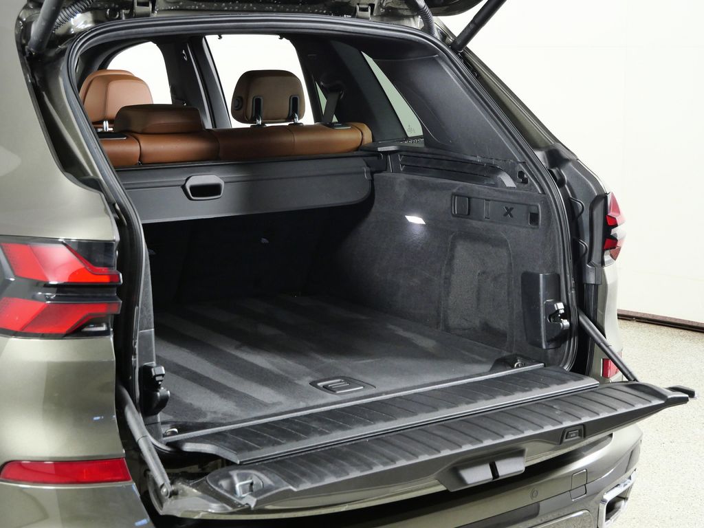 Thumbnail: 2025 BMW X5 - 34