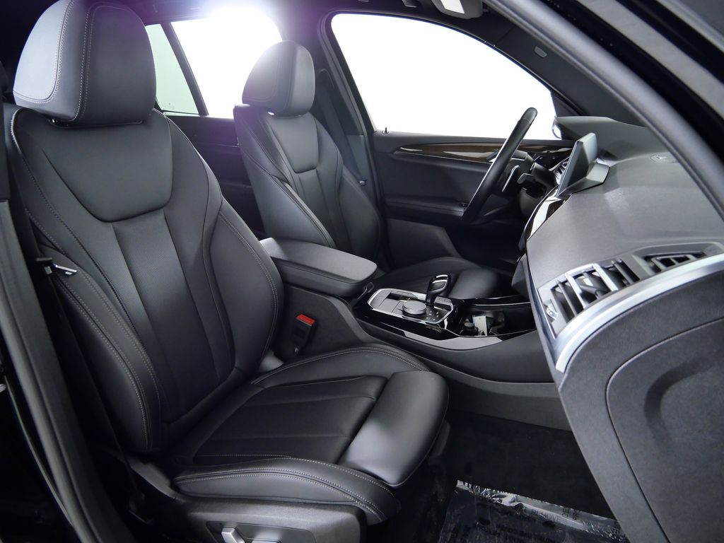 Thumbnail: 2022 BMW X3 - 21