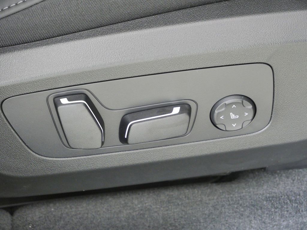 Thumbnail: 2026 BMW X3 - 23