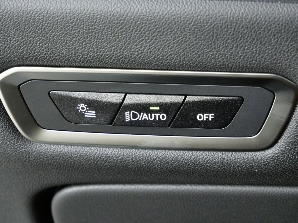 Thumbnail: 2026 BMW X7 - 41