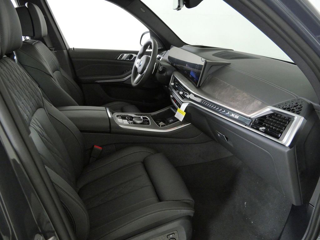 Thumbnail: 2026 BMW X5 - 20