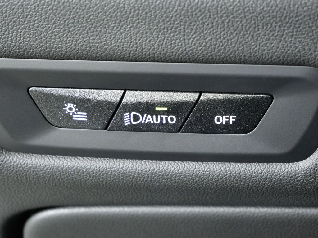 Thumbnail: 2026 BMW X5 - 40