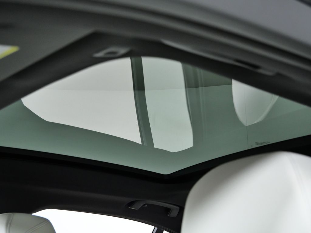 Thumbnail: 2026 BMW 5 Series - 19