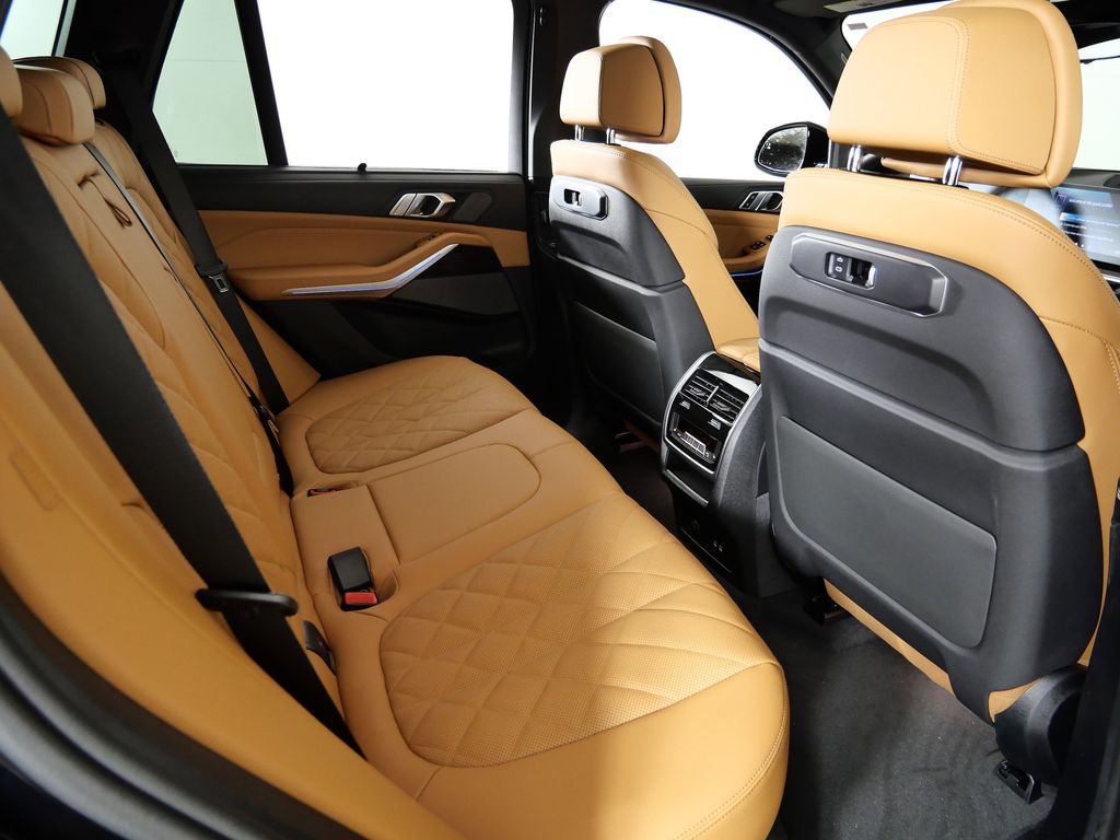 Thumbnail: 2026 BMW X5 - 26