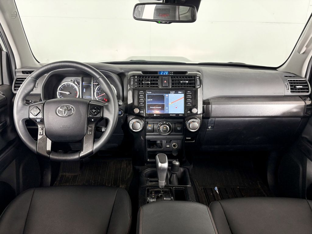 Thumbnail: 2022 Toyota 4Runner - 9