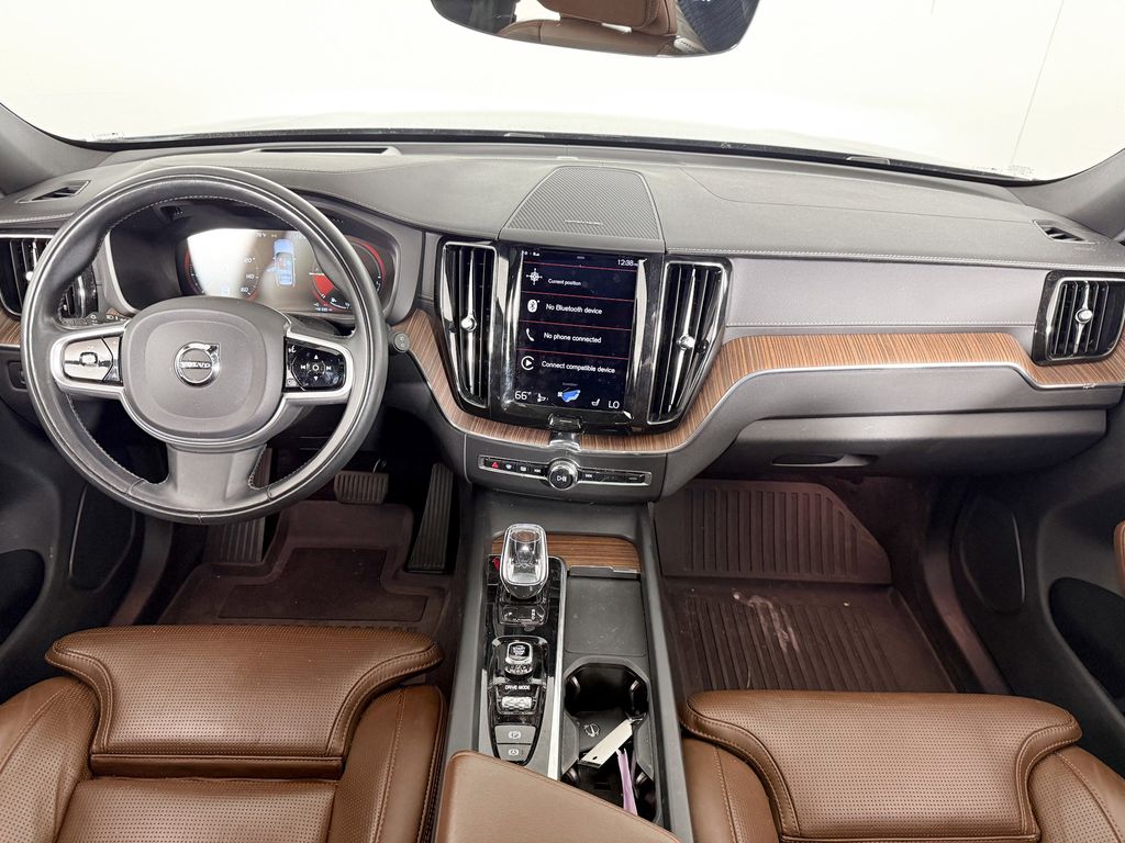 Thumbnail: 2021 Volvo XC60 - 9