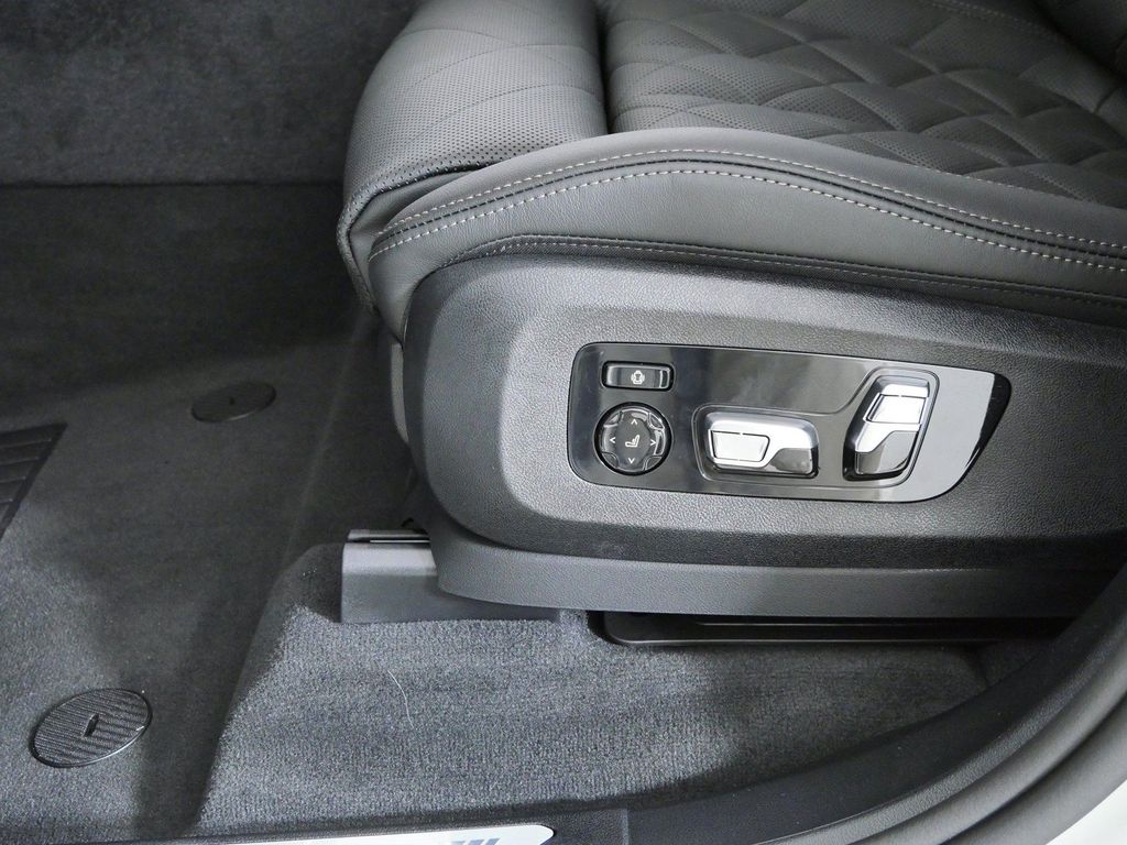 Thumbnail: 2026 BMW X5 - 39