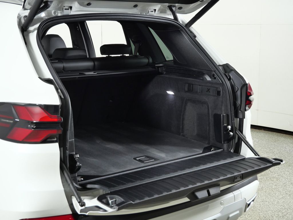 Thumbnail: 2024 BMW X5 - 34