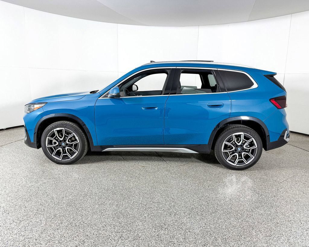 Thumbnail: 2025 BMW X1 - 12