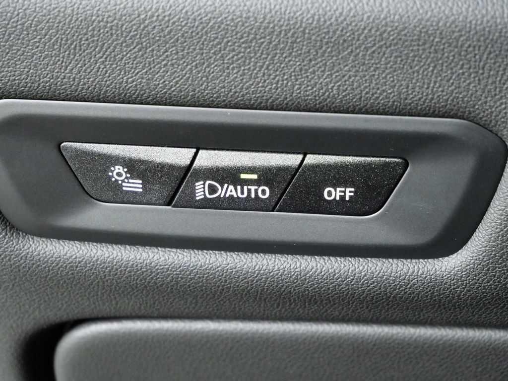 Thumbnail: 2026 BMW X5 - 42