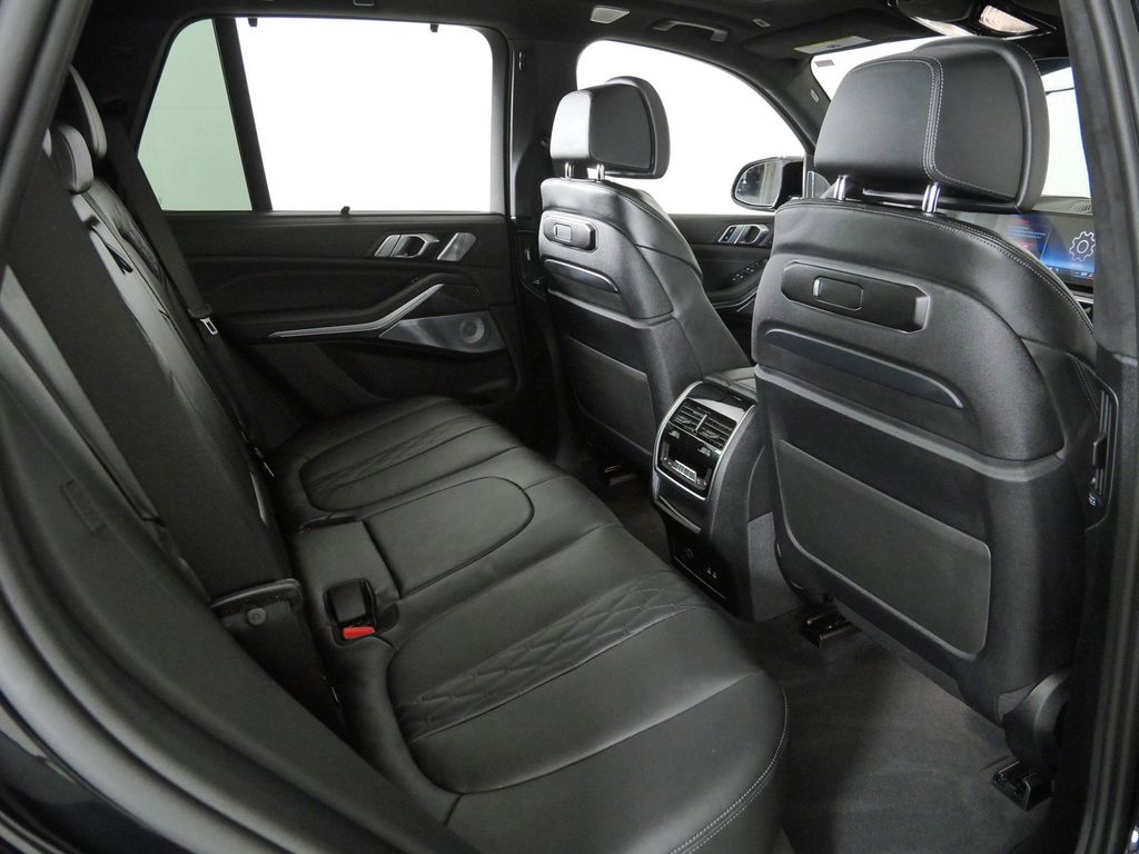 Thumbnail: 2026 BMW X5 - 26