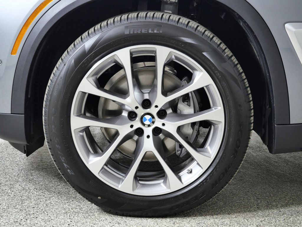 Thumbnail: 2026 BMW X5 - 17