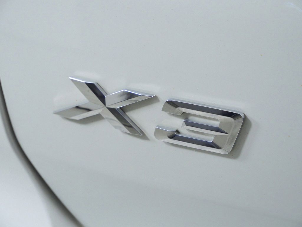 Thumbnail: 2023 BMW X3 - 16