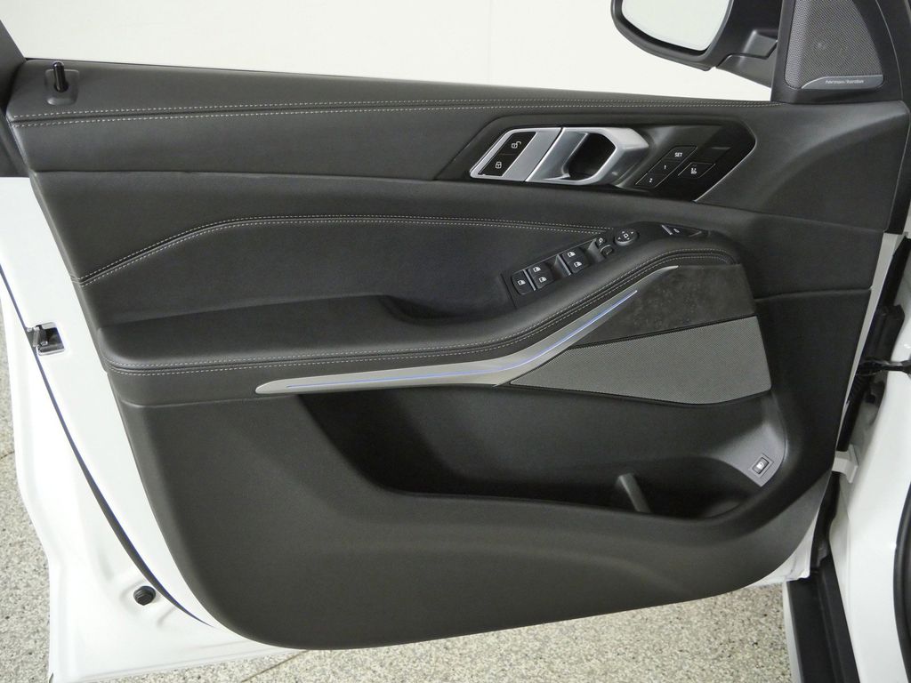 Thumbnail: 2026 BMW X5 - 34