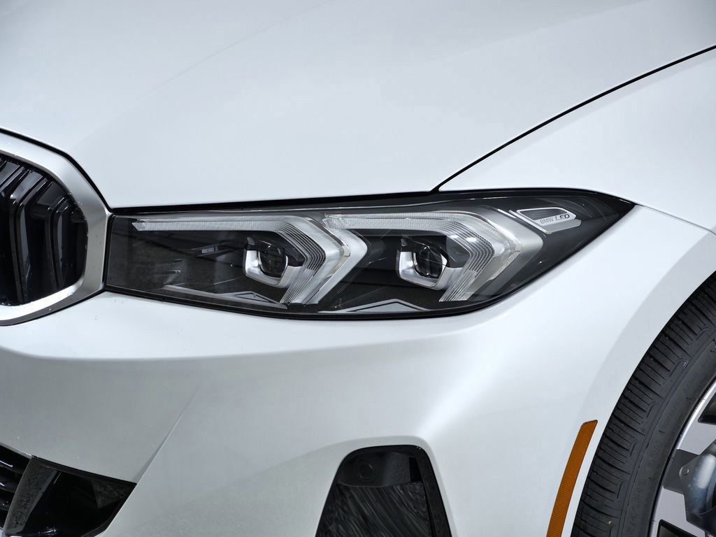 Thumbnail: 2026 BMW 3 Series - 4