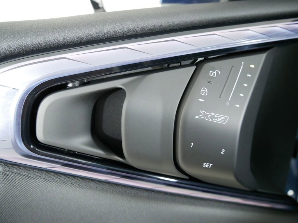 Thumbnail: 2025 BMW X3 - 34