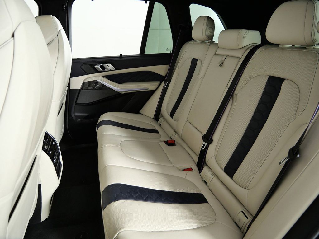 Thumbnail: 2023 BMW X5 - 32