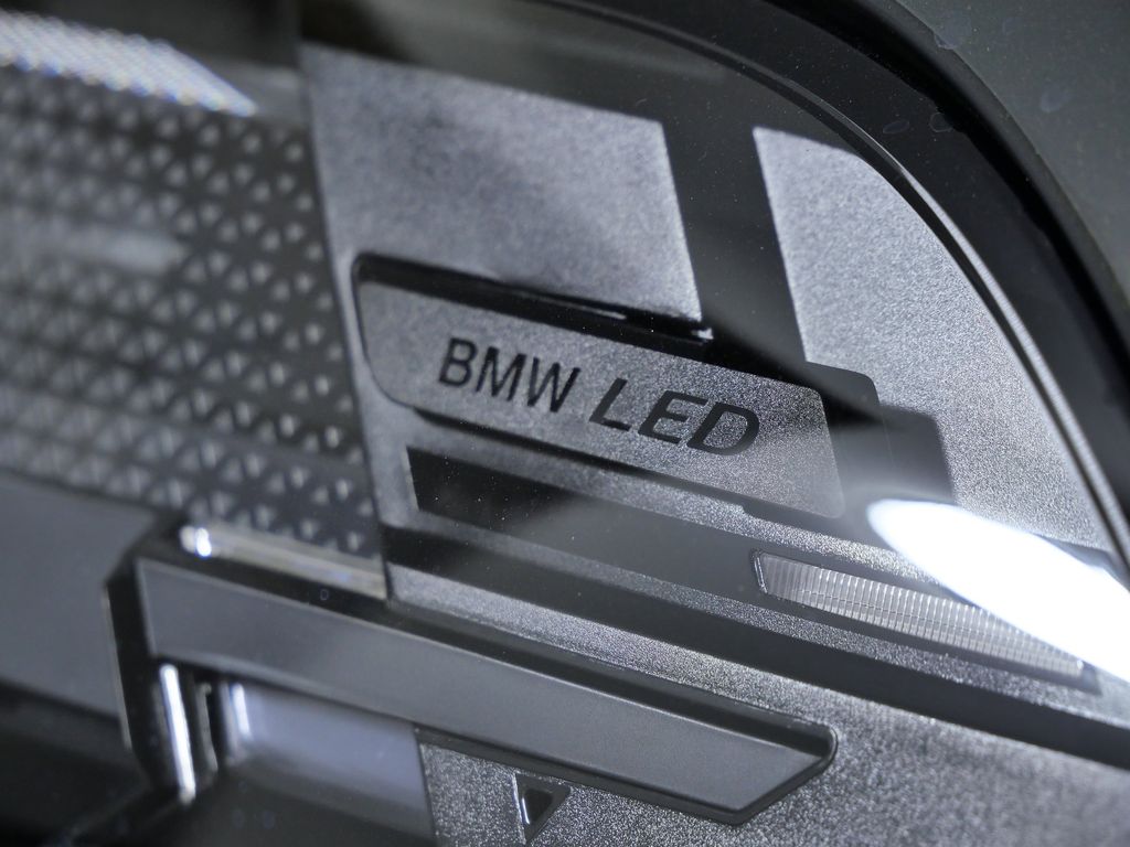 Thumbnail: 2026 BMW X5 - 4