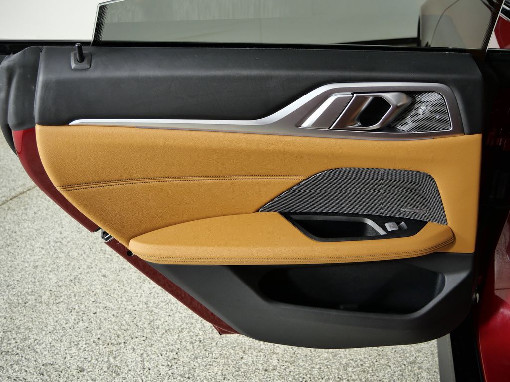 Thumbnail: 2025 BMW i4 - 34