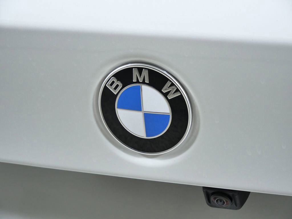 Thumbnail: 2026 BMW 3 Series - 12