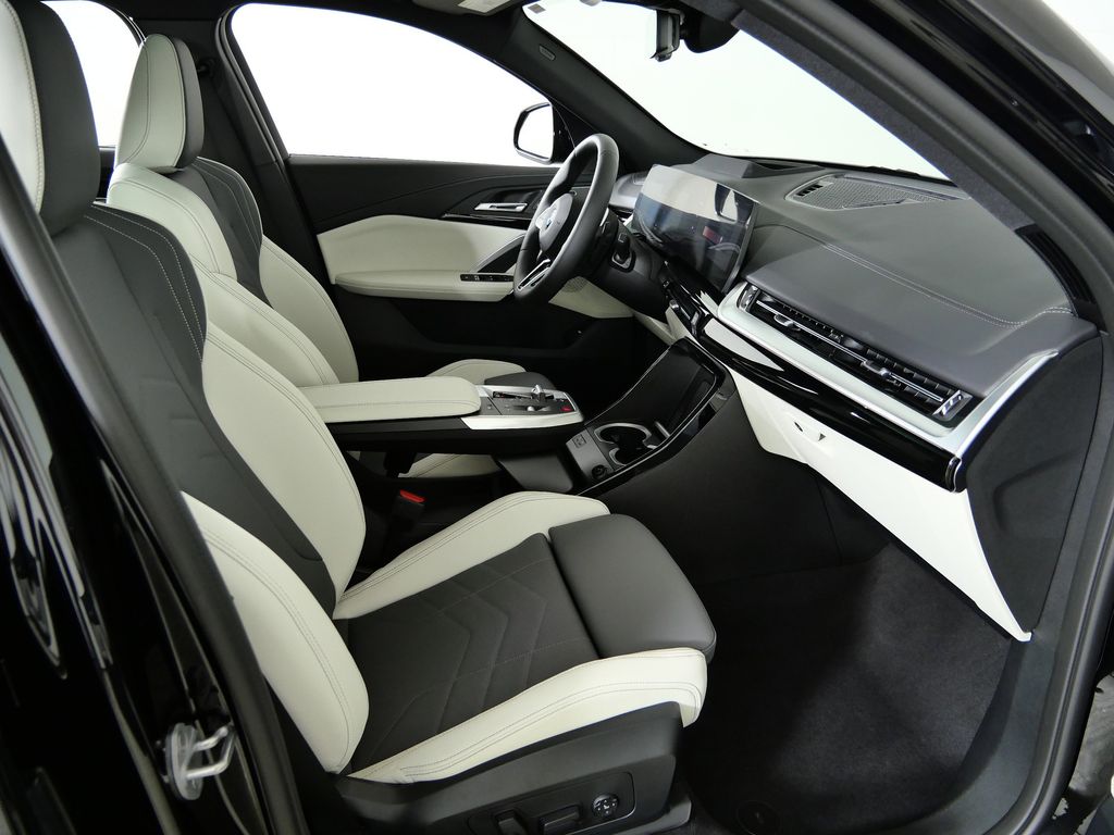 Thumbnail: 2026 BMW X2 - 21