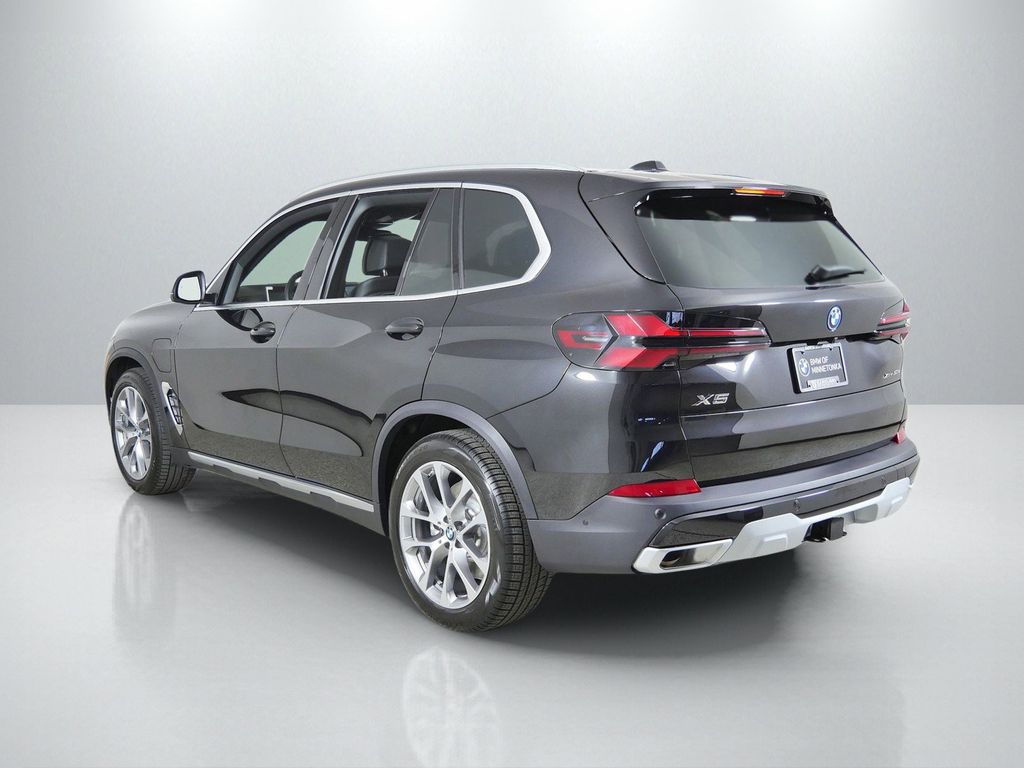 Thumbnail: 2026 BMW X5 - 14