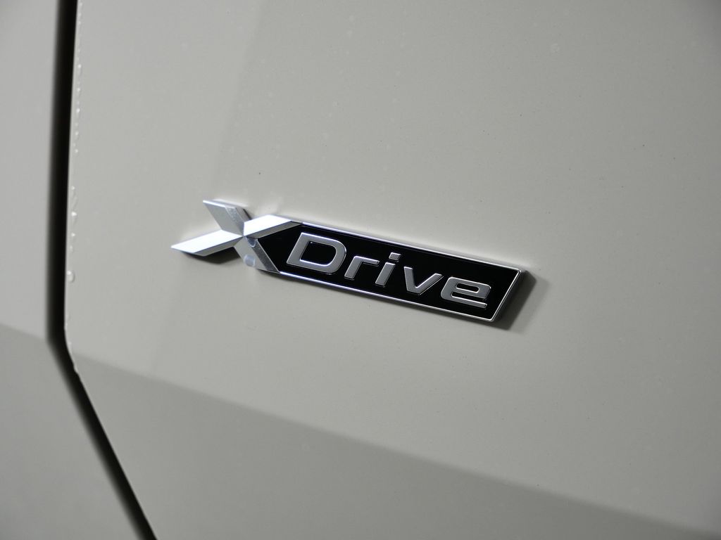 Thumbnail: 2026 BMW X3 - 13