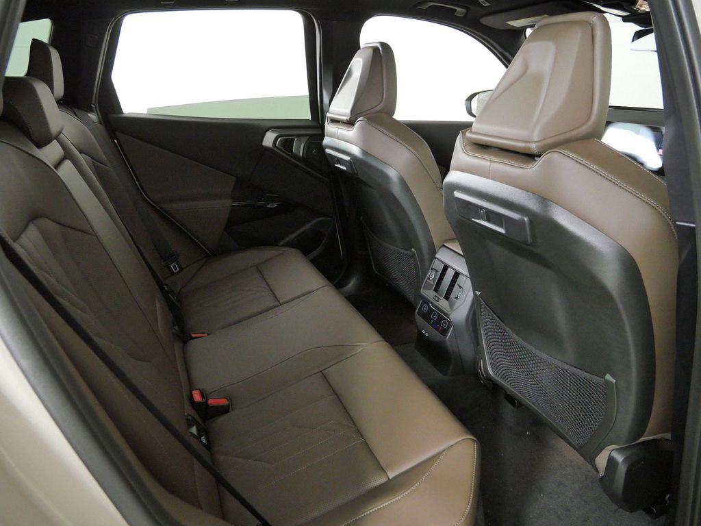 Thumbnail: 2026 BMW X3 - 25