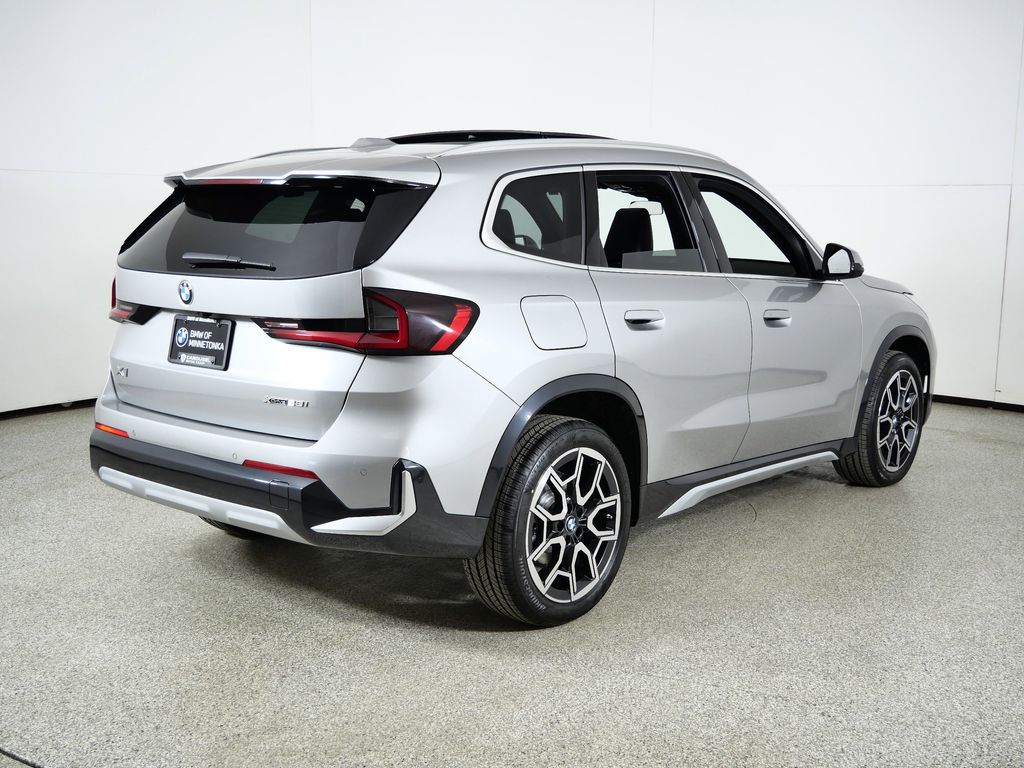 Thumbnail: 2026 BMW X1 - 9