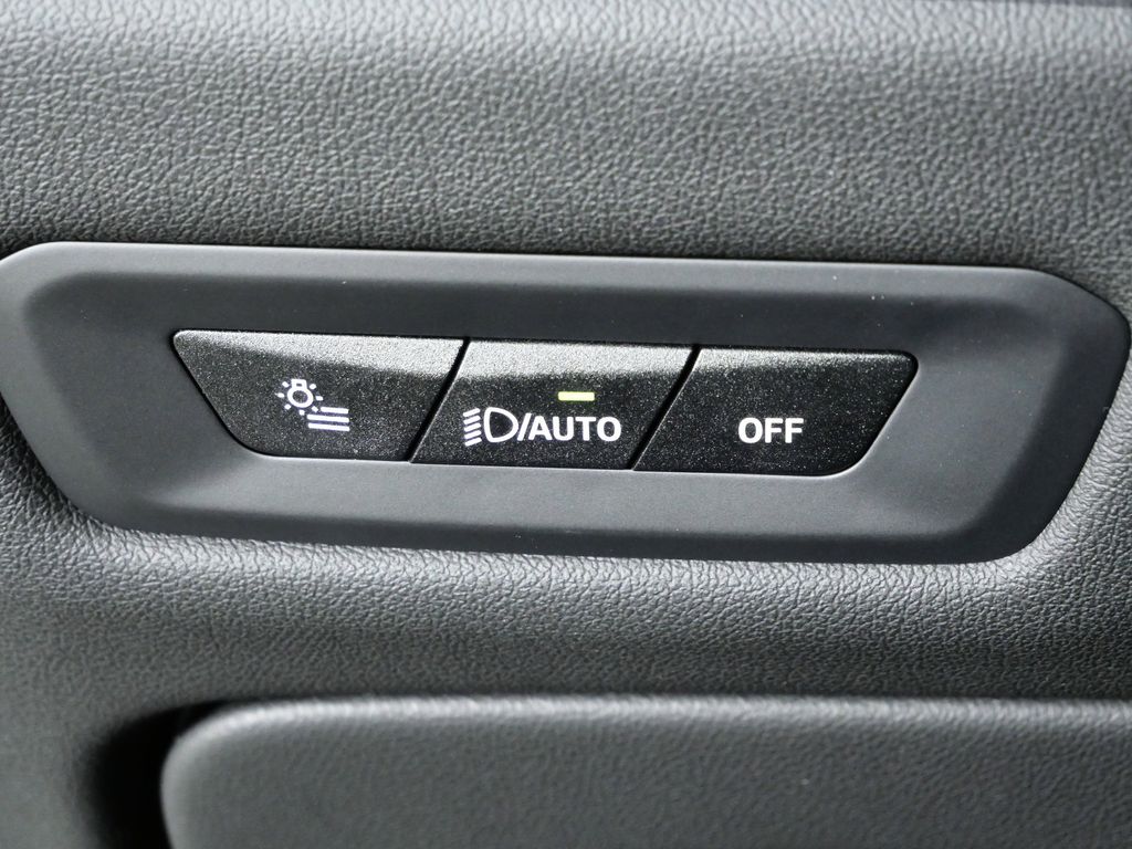 Thumbnail: 2026 BMW X5 - 40