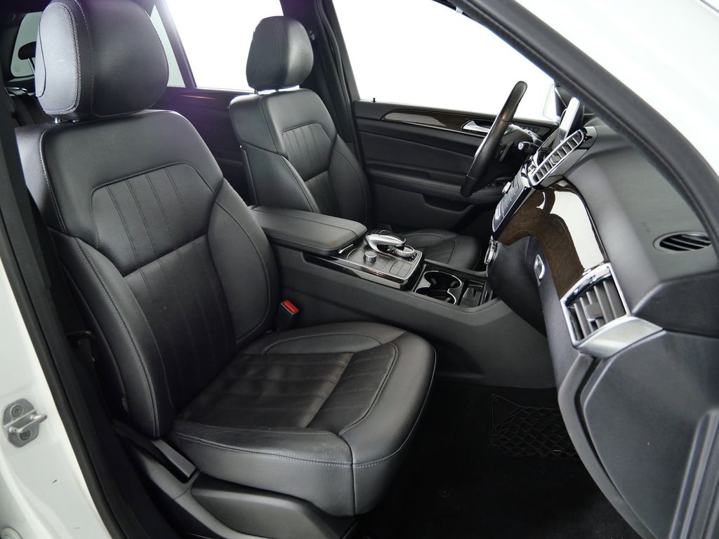 Thumbnail: 2017 Mercedes-Benz GLE - 22