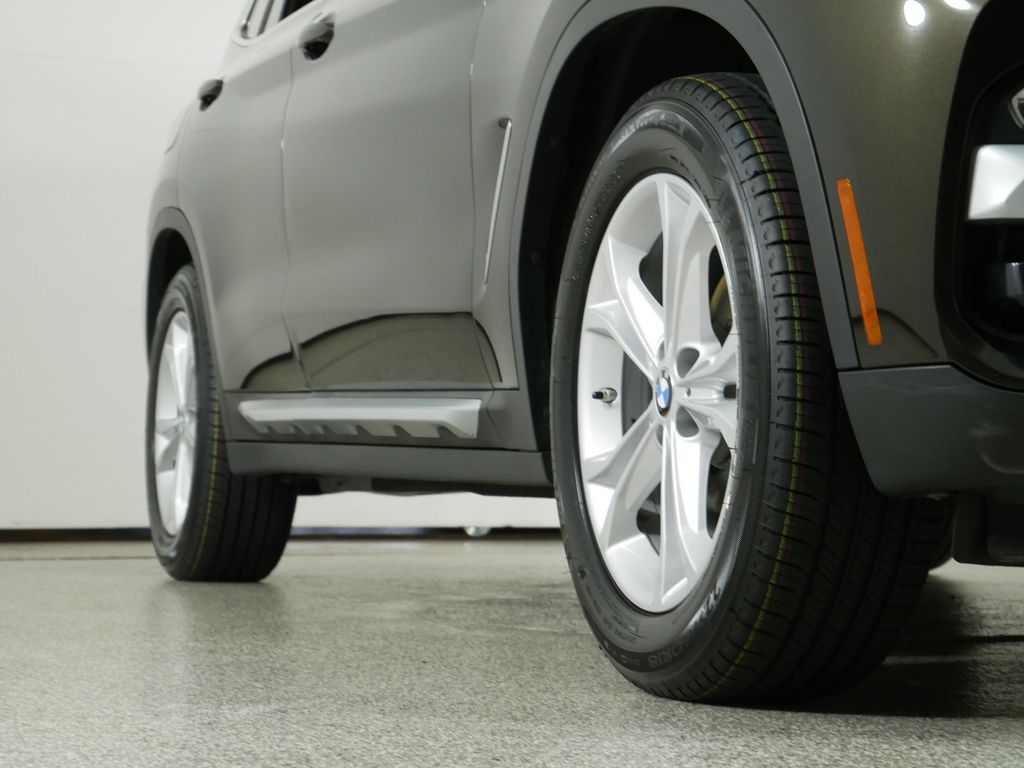 Thumbnail: 2019 BMW X3 - 6